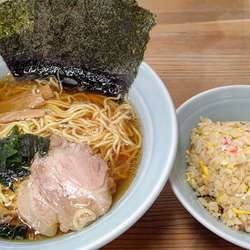 醤油（鶏ガラ）+半チャーハン