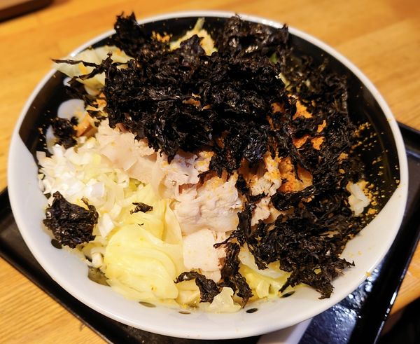 「三段バラ釜玉しょっつるカラスミスペシャル【数量限定】」@麺切り 白流の写真