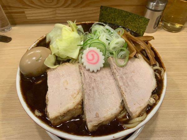 「六等星こってりDX大盛り」@麺や 六等星の写真