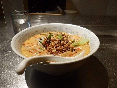 「担々麺（お新香付）」@成都 高田馬場店の写真