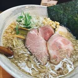 背脂いりこそば