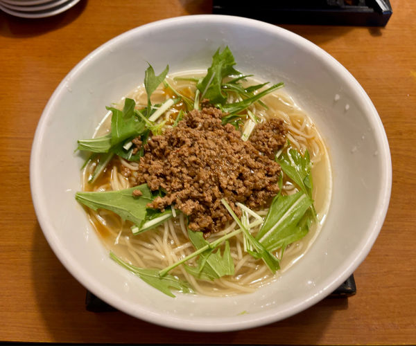 「肉冷やし麺中盛り年中ver(780円)」@あびんこ亭の写真