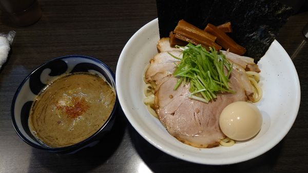 「【限定】濃厚鶏煮干つけ麺（中） 980円 + 特製 200円」@ラーメンつけ麺 奔放の写真