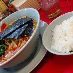 辛味噌ネギラーメン激辛＋半ライス1020円クーポンホウレン草