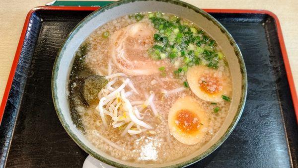 「にんたまラーメン醤油」@にんたまラーメン 金沢T・S店の写真
