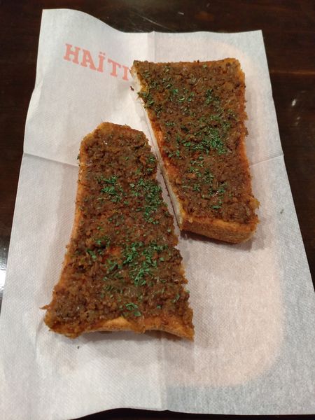 「オープンサンド　７１５円　※」@カフェ・ハイチ 新宿サブナード店の写真