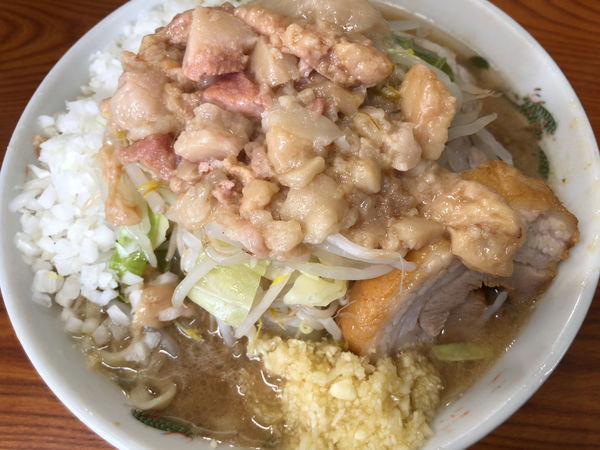 「ラーメン(爆乳化スープ)＋刻みタマネギ」@ラーメン二郎 亀戸店の写真