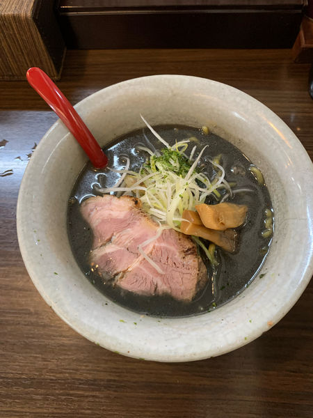「黒味噌らーめん（850円］」@味噌専門 麺屋大河の写真