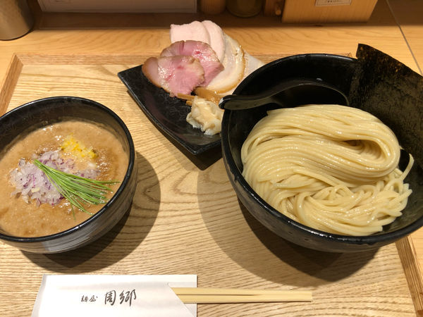 「焼豚つけ麺」@麺屋 周郷 新橋店の写真