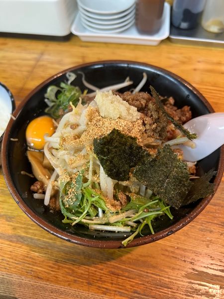 「まぜ二郎（並盛）」@らーめん道 黒こくやの写真