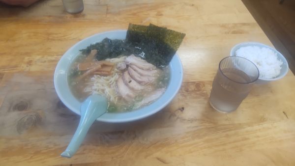 「チャーシュー麺と半ライス」@ラーメンショップ 太田店の写真