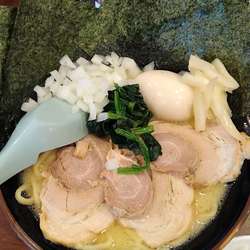 豚骨醤油ラーメン+SPトッピング