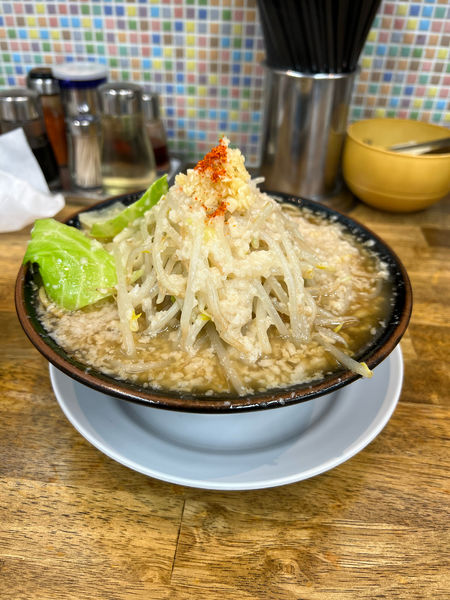 「燕三郎ラーメン　並盛　900円」@中華蕎麦 丸め 東久留米店の写真