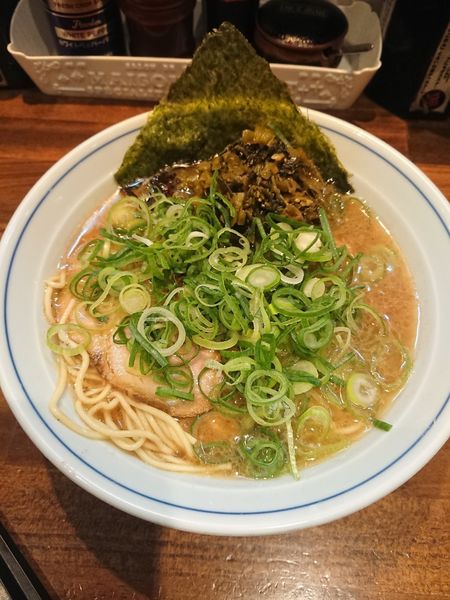 「高菜そば 960円 ＋ ねぎ増し 100円」@中華そば むらさき山の写真