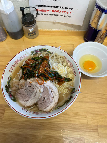 「小ラーメン野菜少なめニンニクあぶらニラキムチ生卵」@ガッツリラーメンいち豚 郡山金屋店の写真