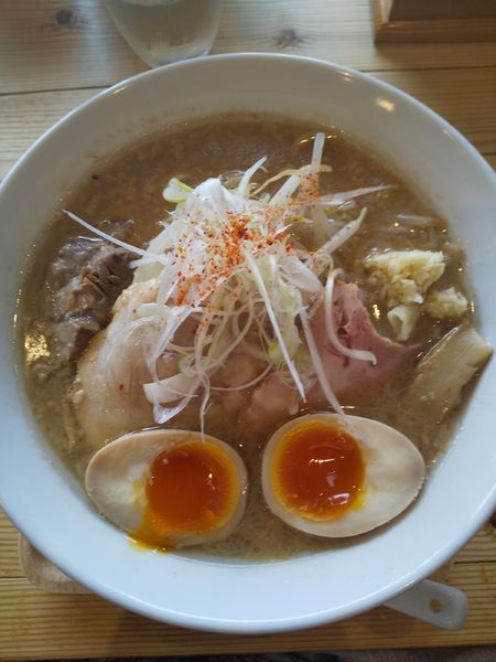 「いえ郎（味玉付き）」@いえろうの写真