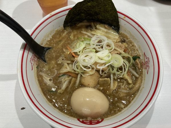 「魚介豆乳タンメン麺半+味玉」@蒙古タンメン 中本 吉祥寺店の写真