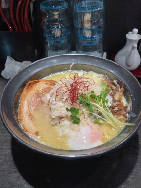 「鷄節塩ラーメン　720円」@麺酒房  龍安の写真