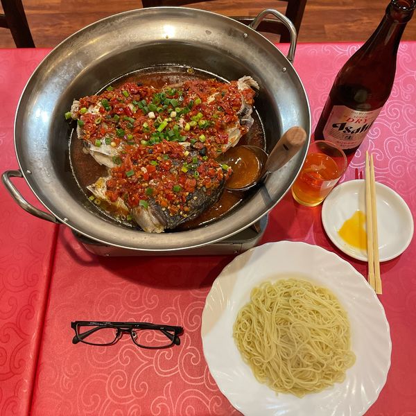 「剁椒鱼头（魚の頭と漬け唐辛子 湖南風味蒸し）麺付き」@湖南四川料理 湘厨の写真