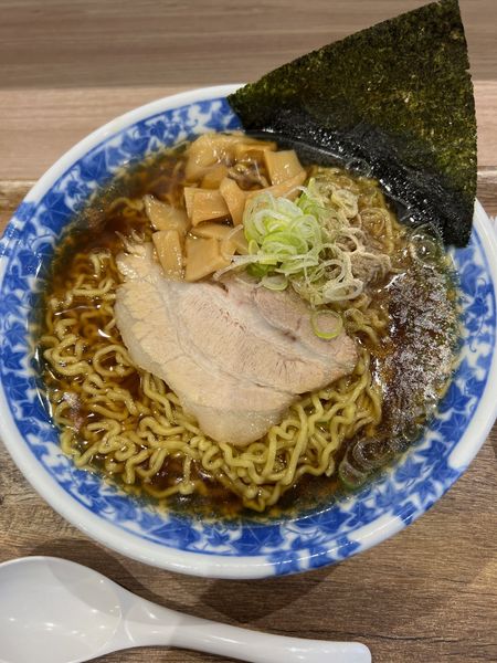 「煮干醤油ラーメン（大盛）」@凌駕IDEA イオンモール松本店の写真