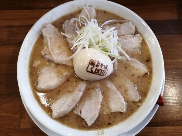 「チャーシュー麺＋半熟煮玉子」@濃厚海老そば くぼ田の写真