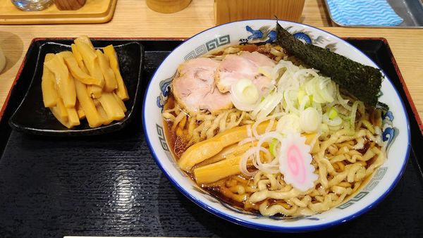 「新中華そば+メンマ」@舎鈴 東京サンケイビル店の写真
