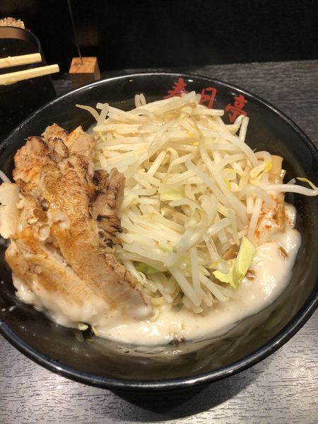 「鳥豚油そば　並＋野菜増し＋豚まし」@油そば 春日亭 千葉店の写真