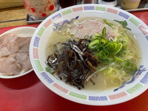 「豚骨ラーメン」@博多ラーメン はかたや 川端店の写真