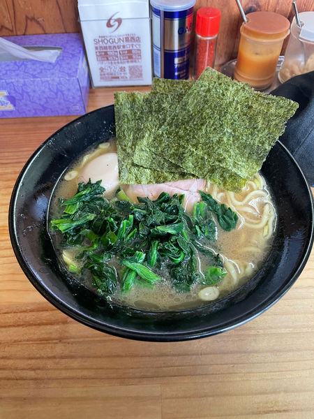 「中盛りラーメンたまご入り」@巓の写真