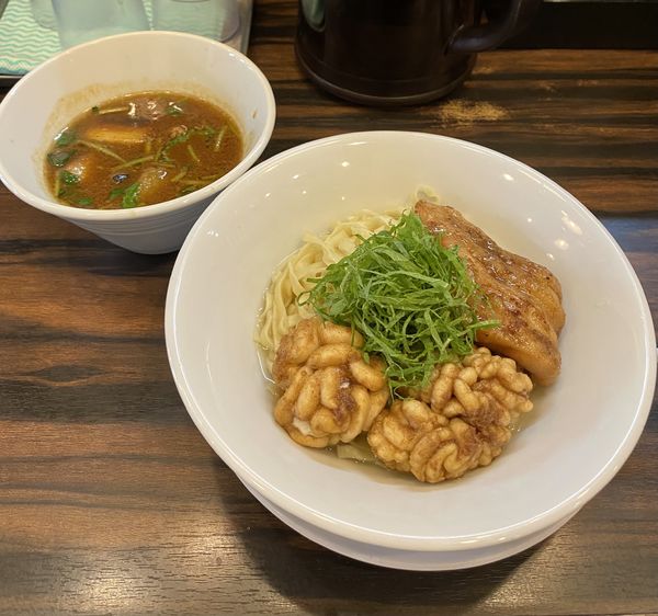 「アブラボウズの赤みそつけ麺￥1500＋白子のムニエル￥300」@稲荷屋の写真