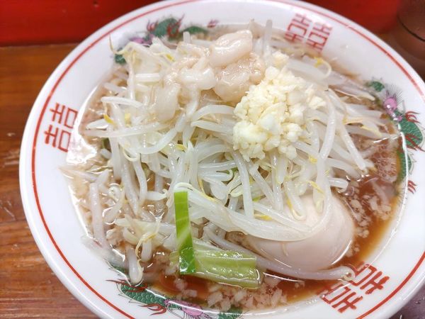 「ラーメン＋煮たまご（麺少なめ・ヤサイニンニク少しずつアブラ）」@ザ・ラーメンスモールアックスの写真