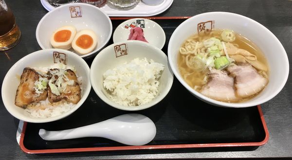 「ミニ炙りチャーシュー丼と半ラーメン(730-60=670¥)」@喜多方ラーメン 坂内 日立鮎川店の写真