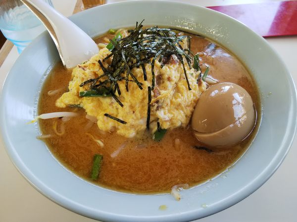「【限定】ニラ玉みそ　＋煮たまご：サービス券」@くるまやラーメン 松本渚店の写真