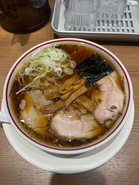 「中華そば醤油(780円)」@玉 バラそば屋 川崎アゼリア店の写真