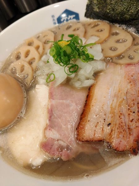 「特製煮干らーめん」@西永福の煮干箱の写真