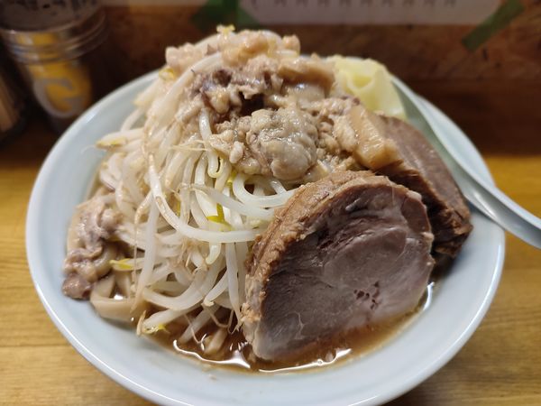 「ラーメン中」@ラーメン トンボーンの写真