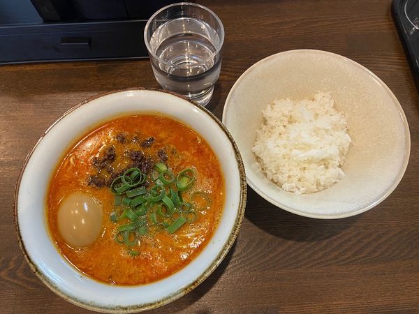 「担々麺＋味玉・小ライス」@yagu-noodleの写真