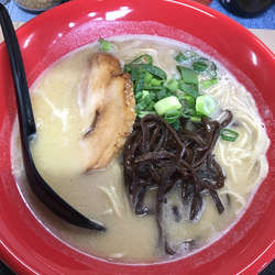 鶏豚骨らーめん白