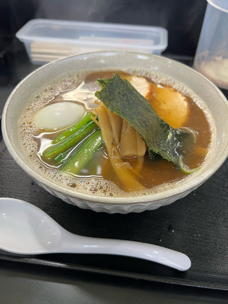 「ラーメン　赤（醤油）1玉　700円」@中華そば どんぐりの写真