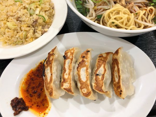 「選べるBセット(台湾ラーメン＋餃子＋半チャーハン)1080円」@王記厨房 千葉ニュータウン店の写真