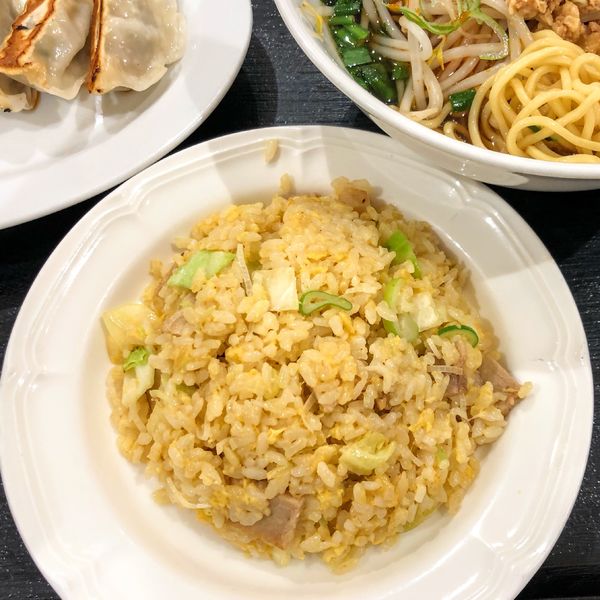 「選べるBセット(台湾ラーメン＋餃子＋半チャーハン)1080円」@王記厨房 千葉ニュータウン店の写真