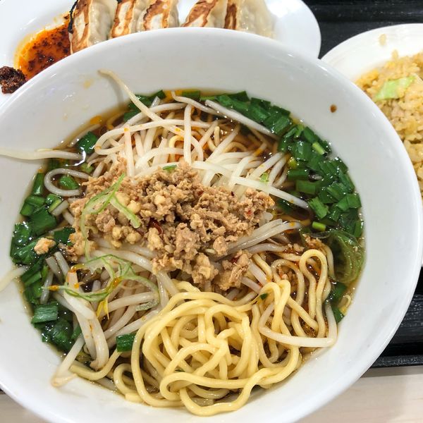 「選べるBセット(台湾ラーメン＋餃子＋半チャーハン)1080円」@王記厨房 千葉ニュータウン店の写真