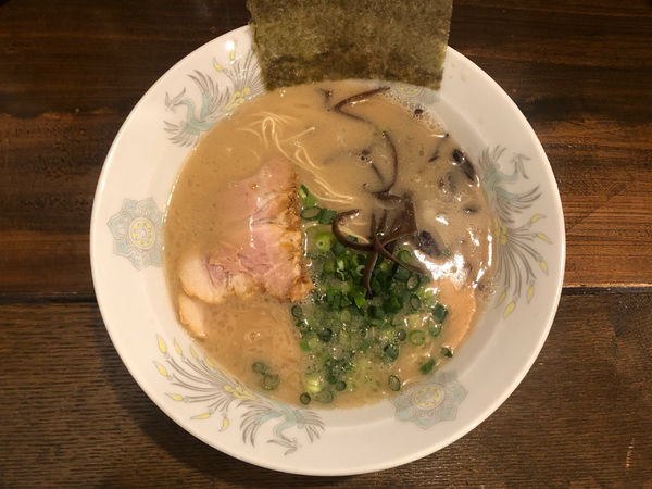 「博多とんこつらーめん＋替玉×2」@博多長浜らーめん とんこつとん太の写真