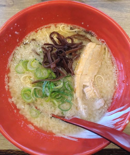 「『背脂豚骨らぁめん』850円」@博多流 斗樹 八丁堀店の写真