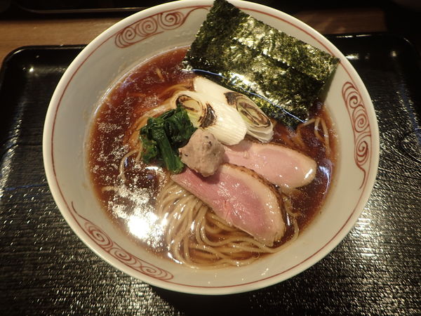 「鴨出汁中華蕎麦(醤油)￥900」@鴨出汁中華蕎麦 麺屋yoshikiの写真