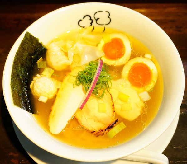 「特製塩らー麺」@鶏喰～TRICK～の写真