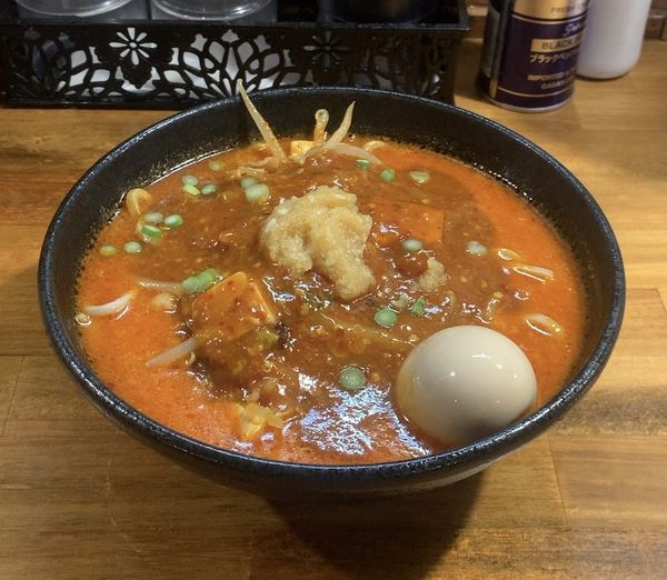 「味玉どて辛めん バラ肉」@どてちん 習志野店の写真
