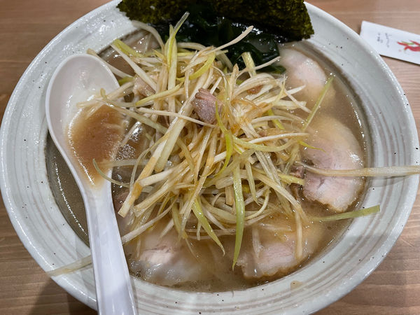 「ネギチャーシュー醤油」@ラーメン心心の写真