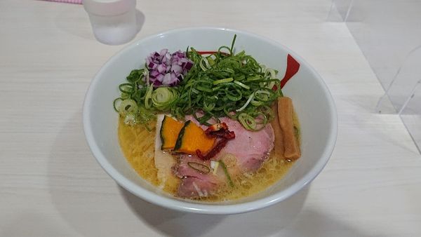 「コク塩 九条ネギ 大盛り」@麺や 魁星の写真