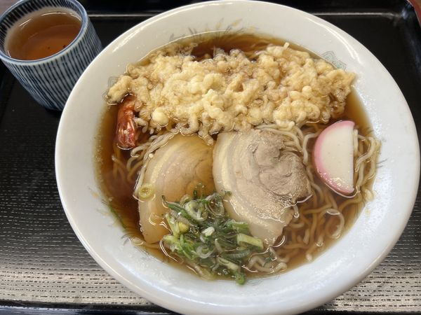 「天ぷら中華そば700円」@金光 桜通支店の写真